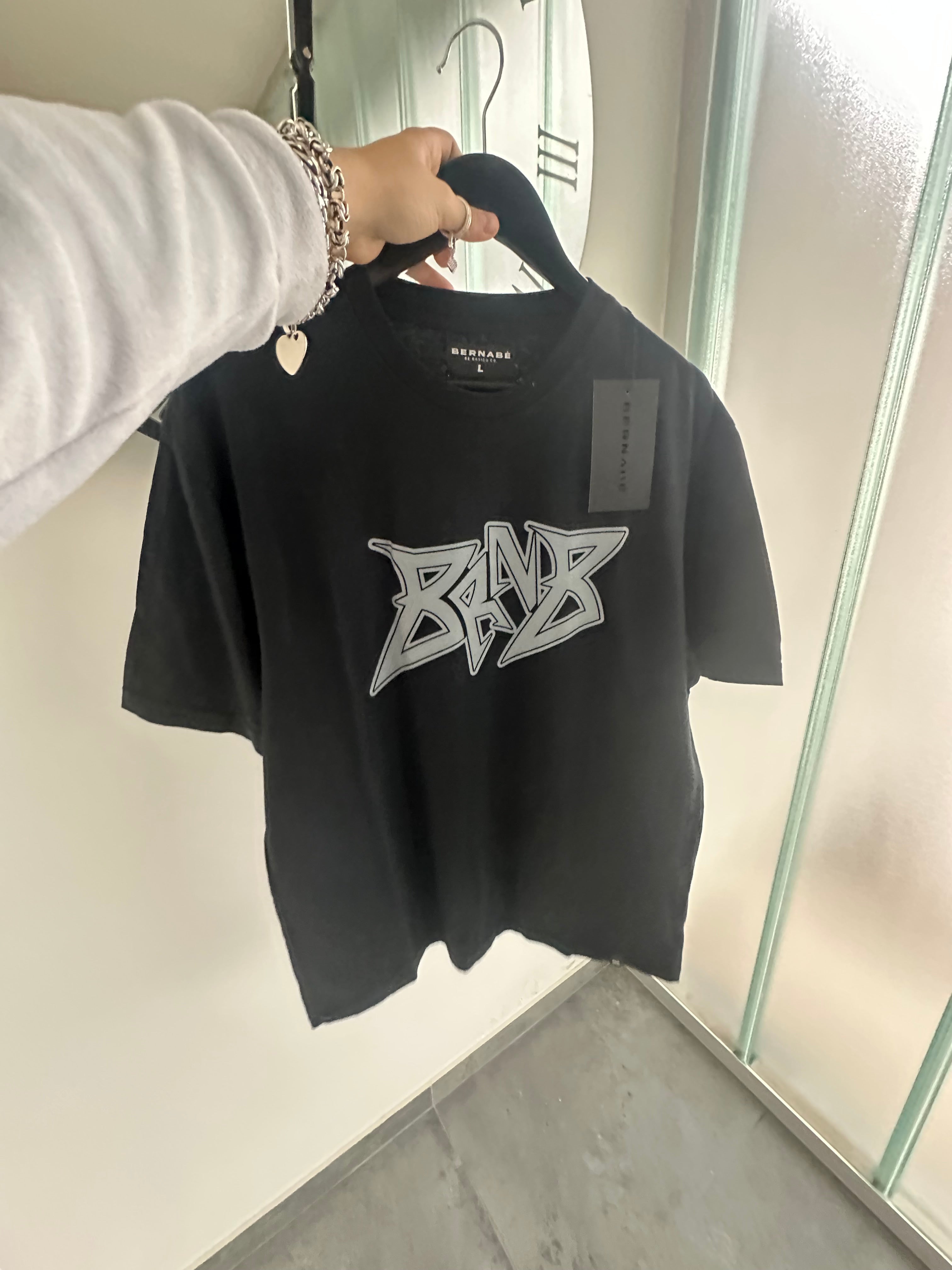 Remera BE regular suelta