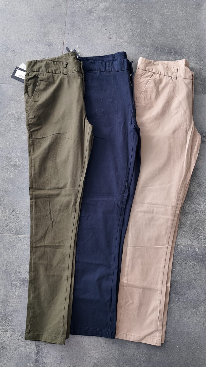 Pantalones corte chino importados
